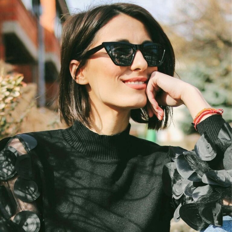 13 Secrets All Attractive People Know