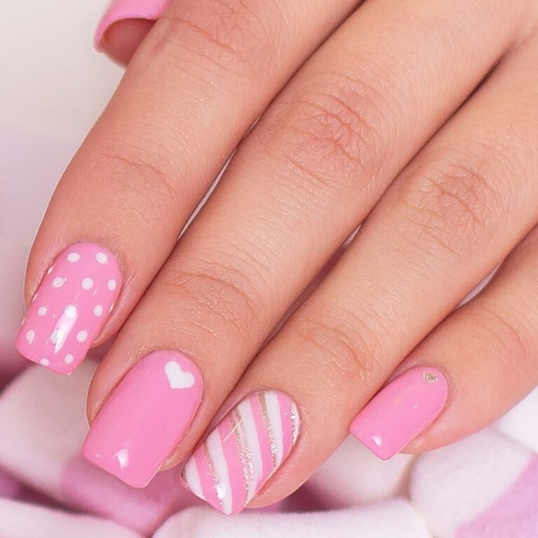 35 Pretty Pink Nails You’ll Be Obsessed With